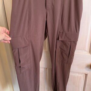 Athleta Chelsea Mid-rise Utility Cargo Pocket Jogger, Mineral Brown, Size 8